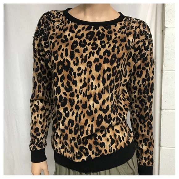 😳SALE😳F21 Animal Print Sweater w/studs. Small - Picture 1 of 5